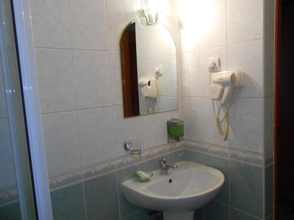 Zhibek Zholy Hotel أستانا الغرفة الصورة